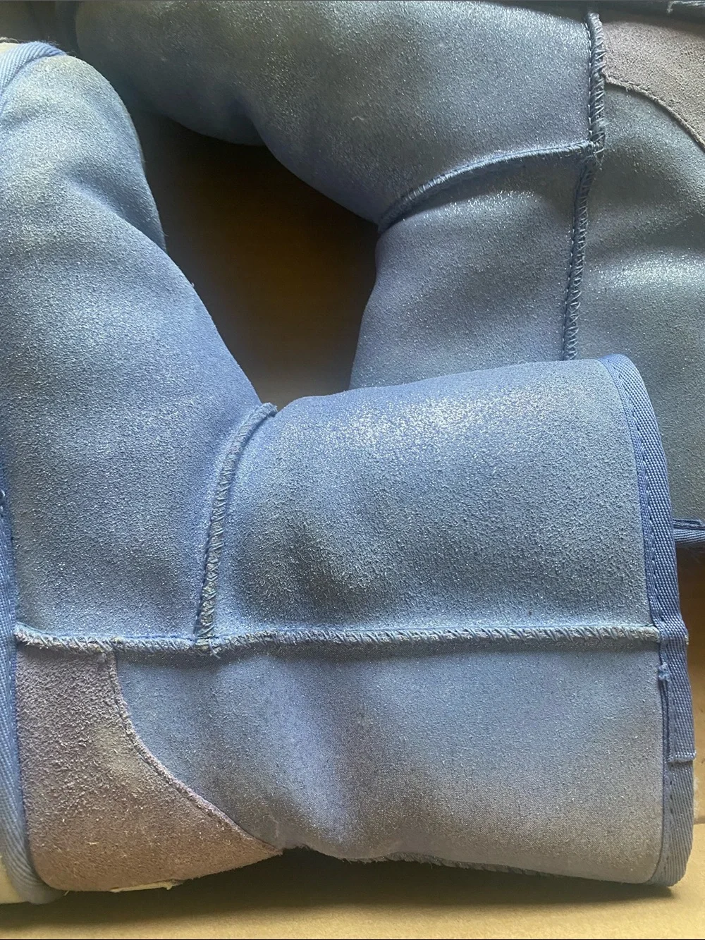 Youth  5 classic sparkley Uggs guc